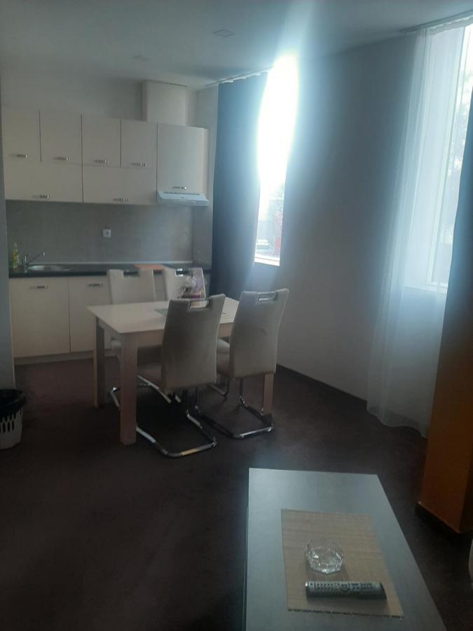 Hotel Usce Šabac エクステリア 写真
