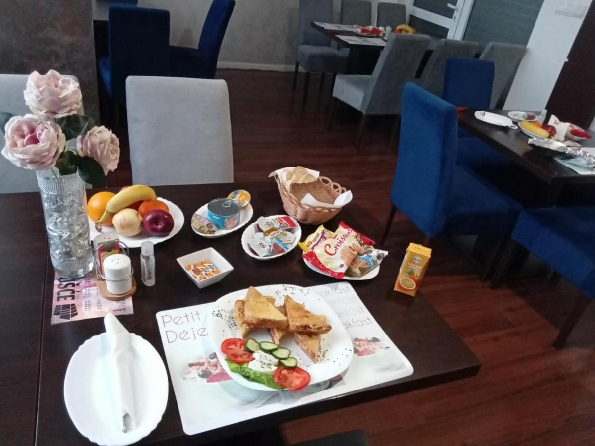 Hotel Usce Šabac エクステリア 写真