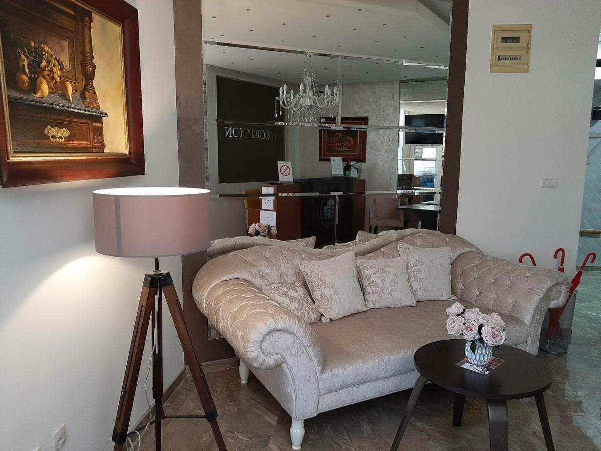 Hotel Usce Šabac エクステリア 写真