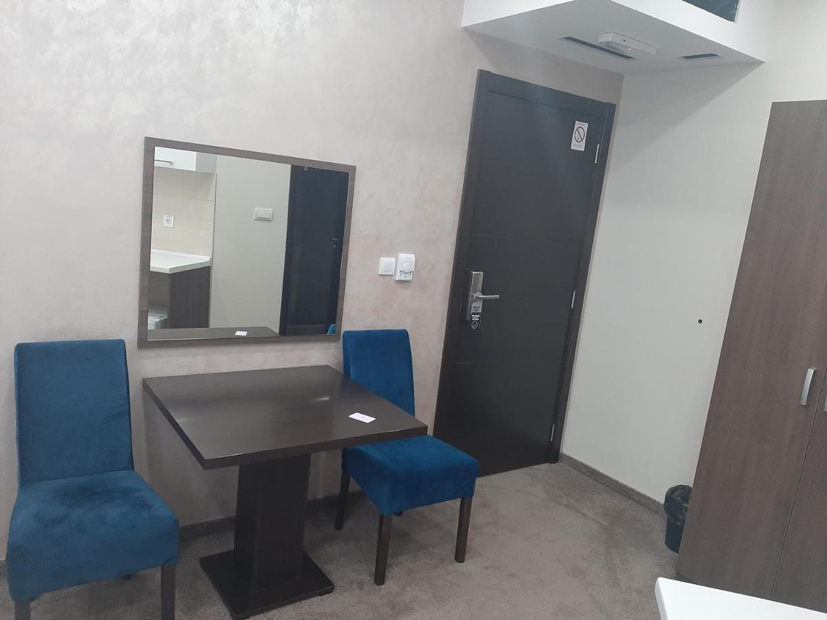 Hotel Usce Šabac エクステリア 写真