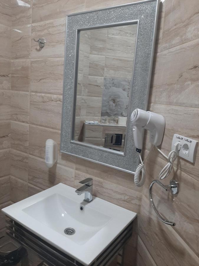 Hotel Usce Šabac エクステリア 写真